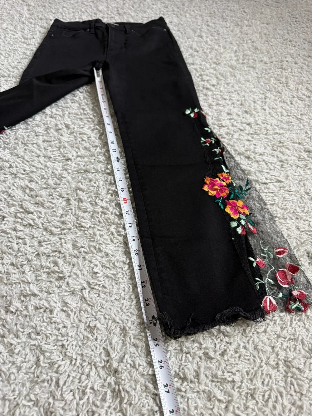 We The Free People high rise embroidered lace flare jeans Sz 28 - Picture 3 of 10